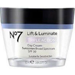 COPY - No7 Lift and Luminate TRIPLE ACTION Day Cream